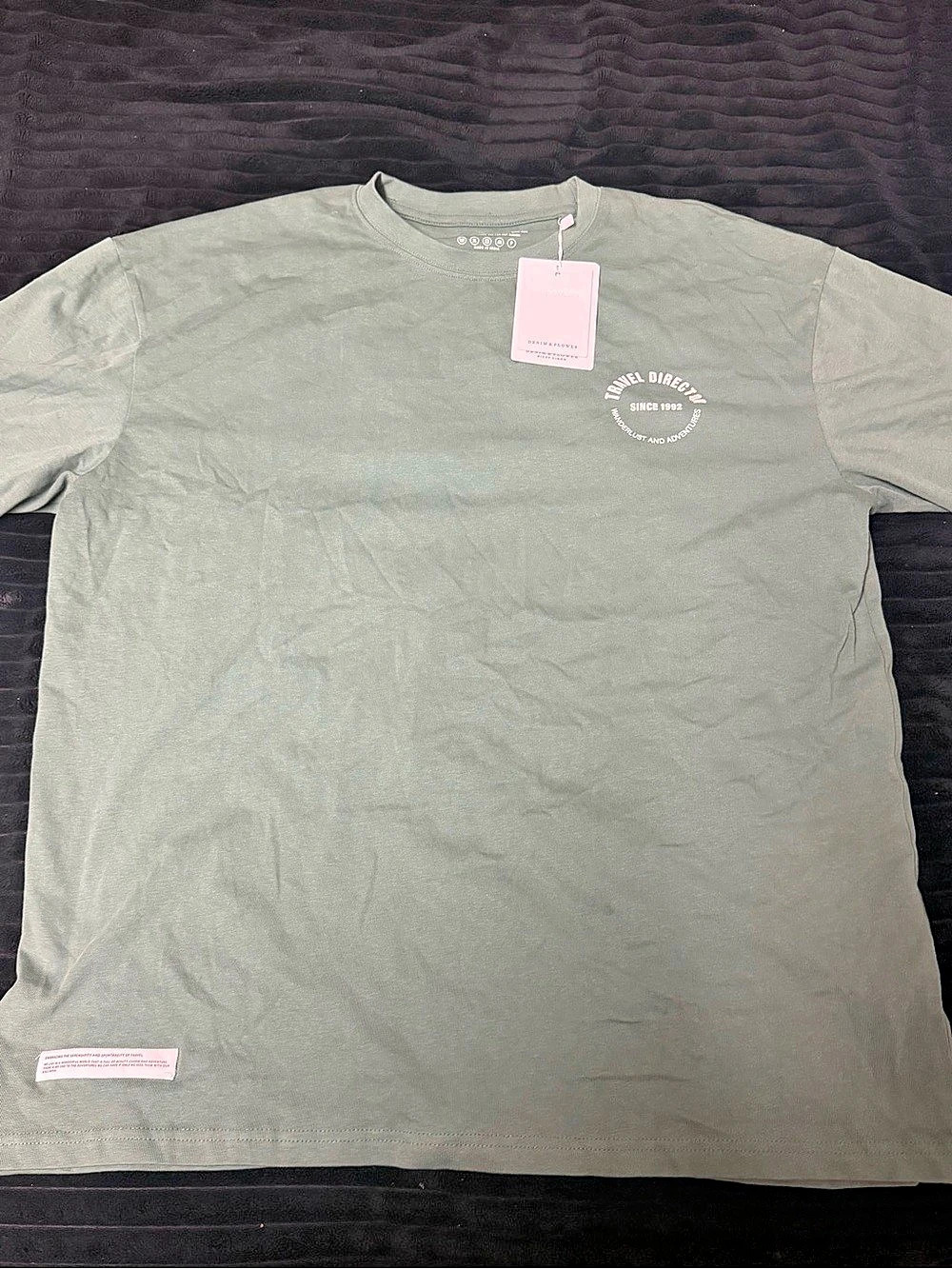 Denim & Flower HEAVYWEIGHT Travel Director Graphic Short Sleeve Tee NWT in Green